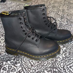 Dr Martens- Black